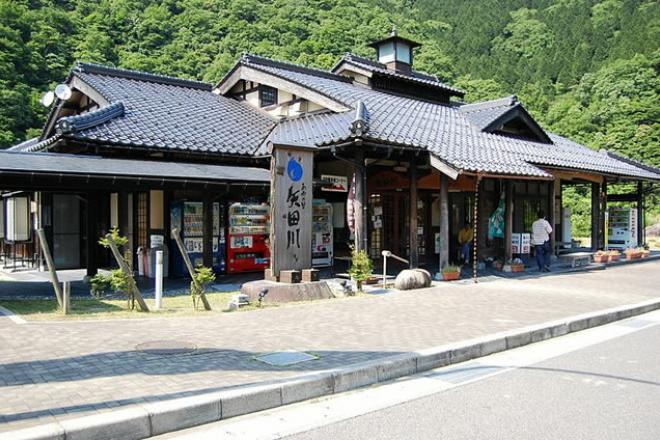 道の駅 あゆの里 矢田川