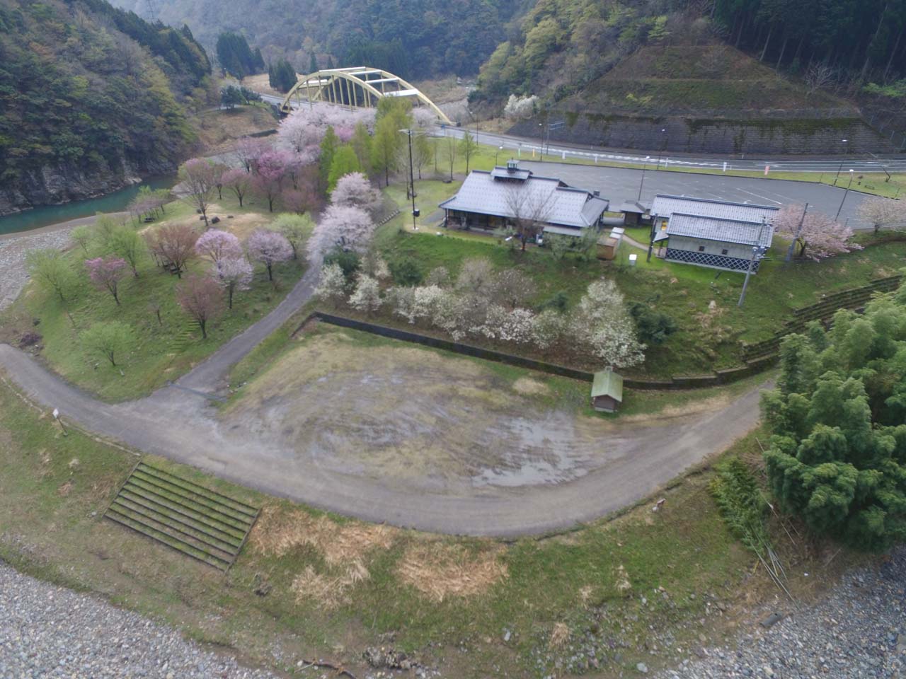 RVパーク香美の隠れ家ときめき矢田川ヴィレッジ（RVパーク） 写真3