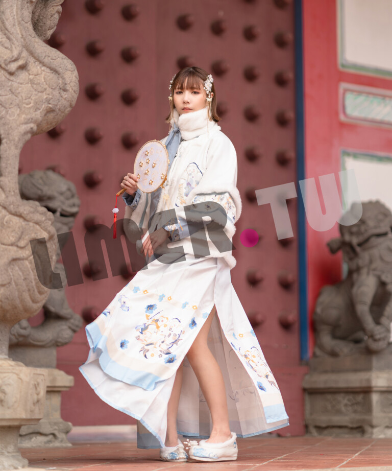 Limerence 新年小活動🧧 艾瑪來跟大家拜年！💰購買後記得推特私訊艾瑪領禮物 100P+拜年小短片