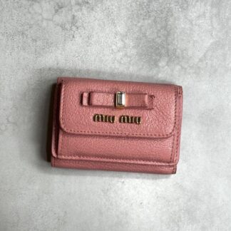 miu miu ミュウミュウ / マドラスフィオッコクリスタルウォレット