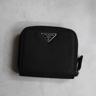 PRADA プラダ / テスートトライアングルコンパクトウォレット