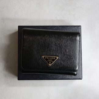 PRADA プラダ / ヴィッテロムーブトライアングルコンパクトウォレット
