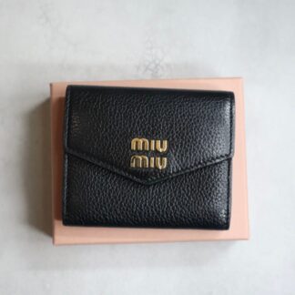 miu miu ミュウミュウ / ヴィッテロダイノカードホルダー