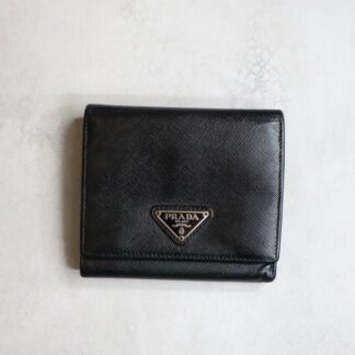 PRADA プラダ / サフィアーノトライアングルコンパクトウォレット