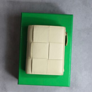 BOTTEGA VENETA ボッテガヴェネタ / スモールカセット二つ折りファスナーウォレット