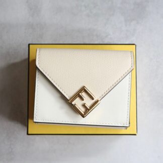 FENDI フェンディ / FFダイヤモンドトリフォールドウォレット