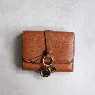 Chloe クロエ / アルファベットスモールトリフォールドウォレット