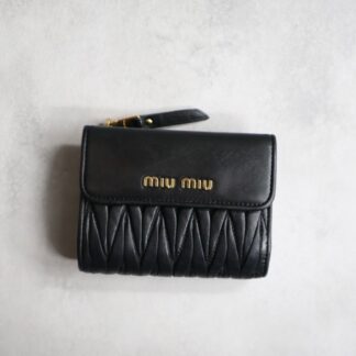 miu miu ミュウミュウ / マテラッセコンパクトウォレット