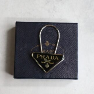 PRADA プラダ / トライアングルキーリング