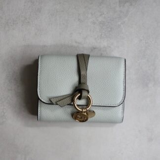 Chloe クロエ / アルファベットスモールトリフォールドウォレット