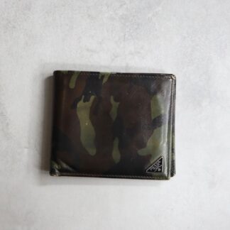 PRADA プラダ / サフィアーノカモフラウォレット 二つ折り財布 サフィアーノレザー トライアングルロゴ 2M0738