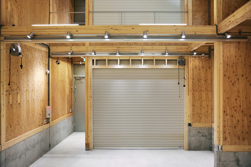 Timber frames and the closed shutter of the nedoko