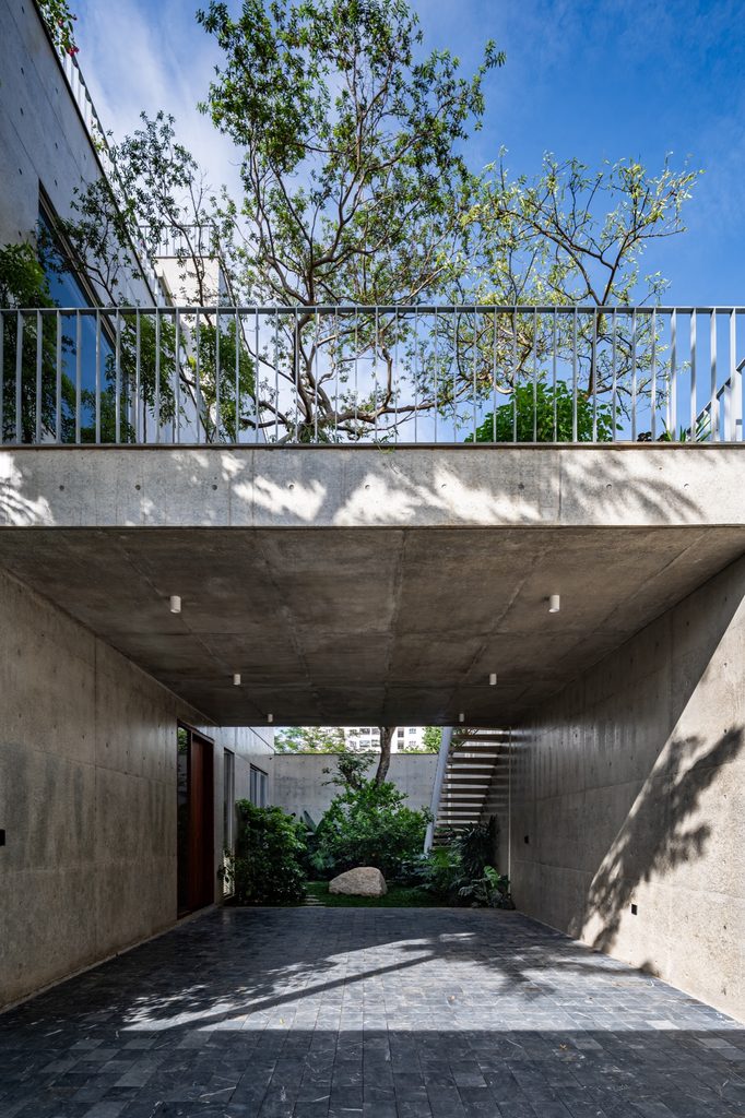 Covered entrance beneath the upper floors