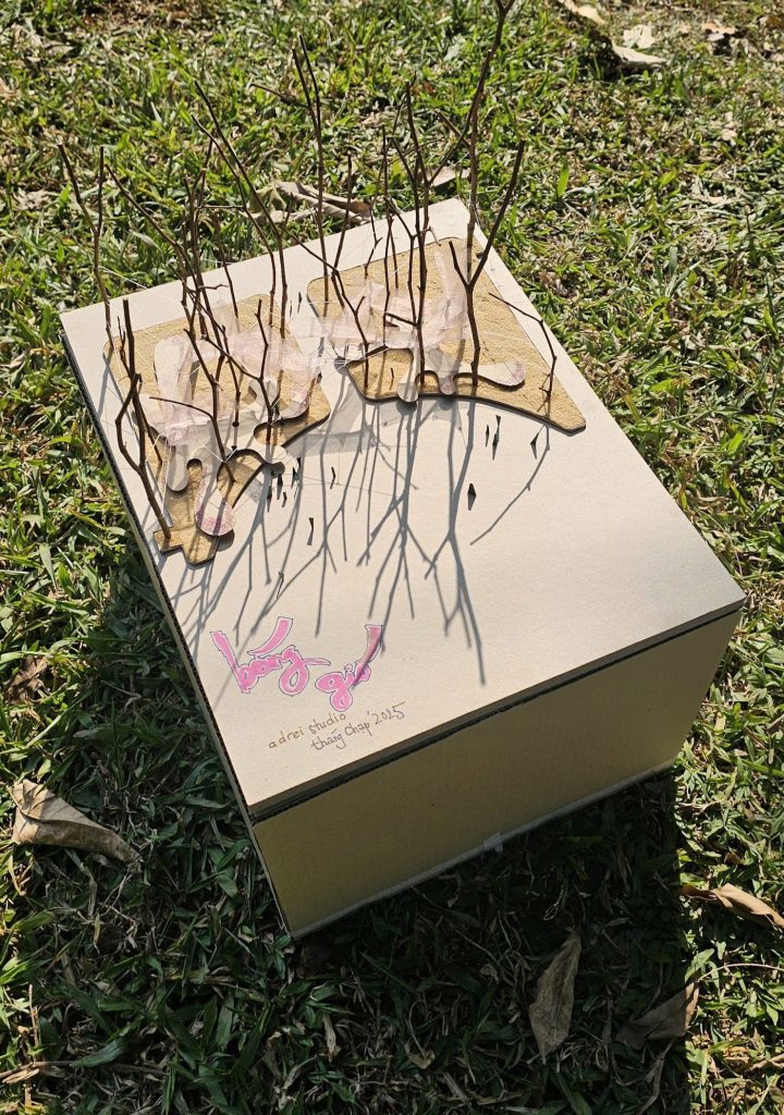 Presentation model on the grass