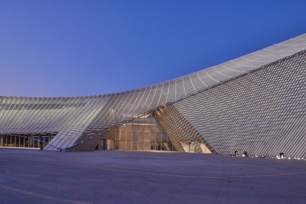 The ceramic envelope sweeping over the forecourt