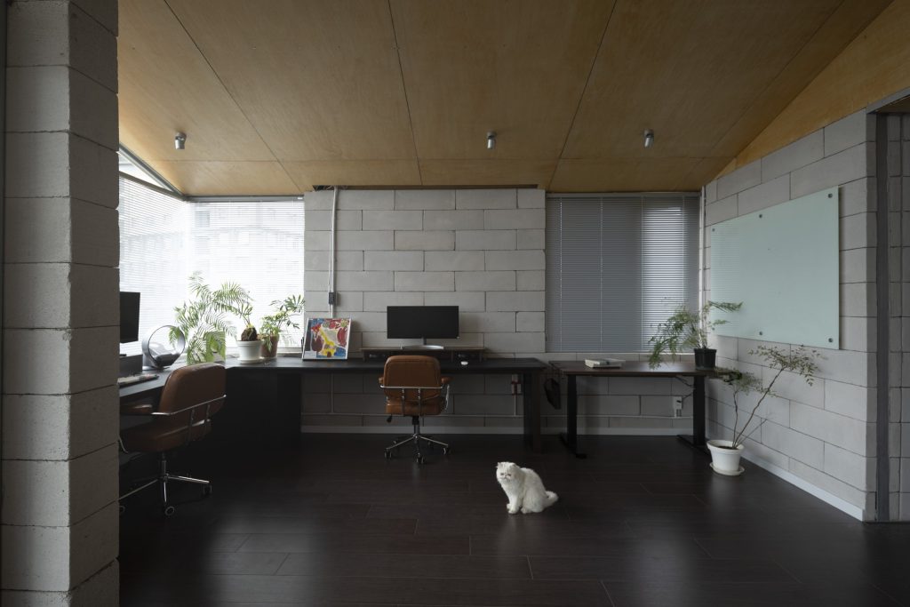 Room Above by scale50, Ho Chi Minh City, open workspace