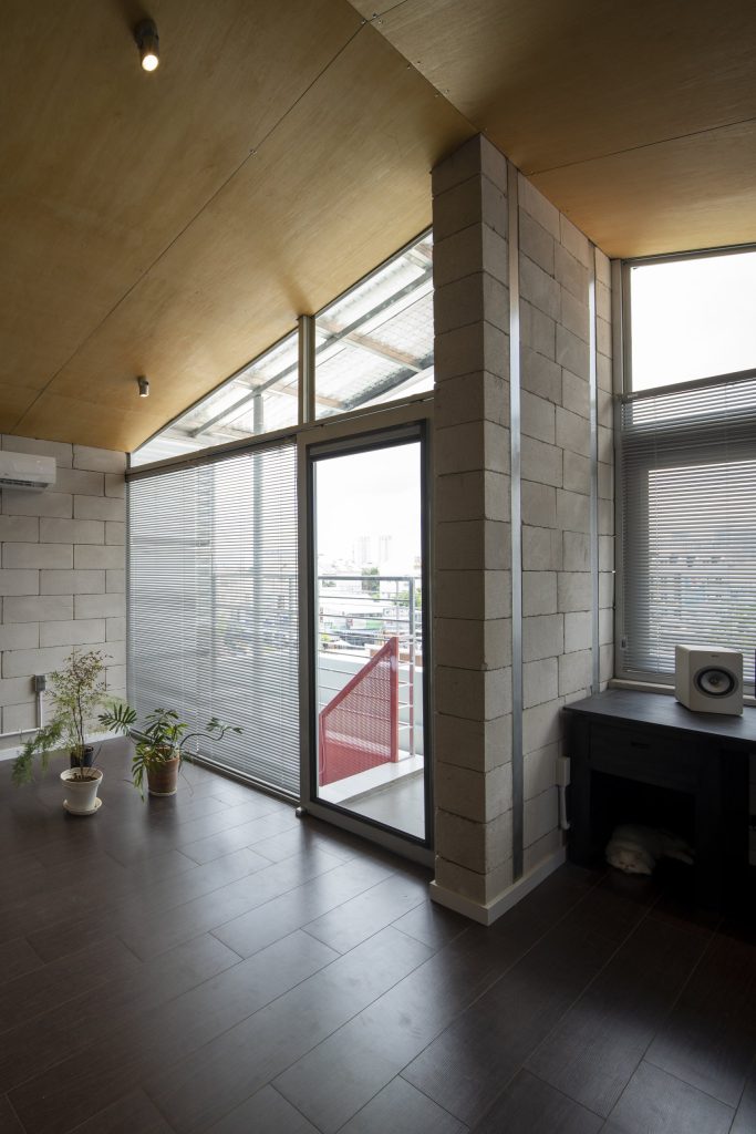 Room Above by scale50, Ho Chi Minh City, corner of the workspace
