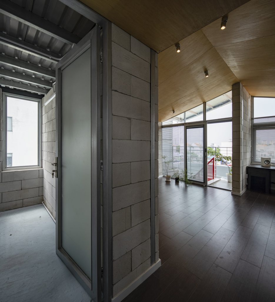 Room Above by scale50, Ho Chi Minh City, entrance to the workspace