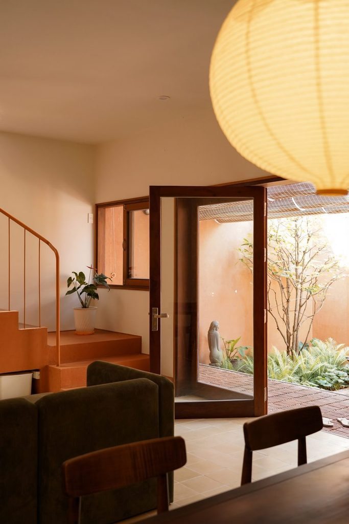 Living room opening onto the entrance courtyard