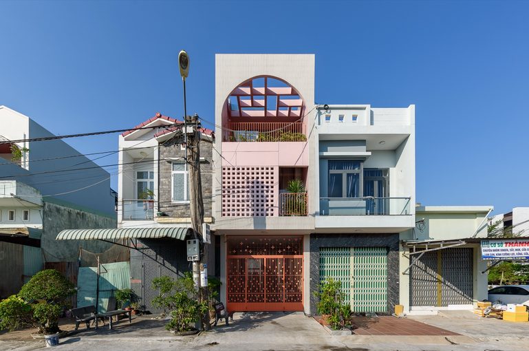 Tomi House