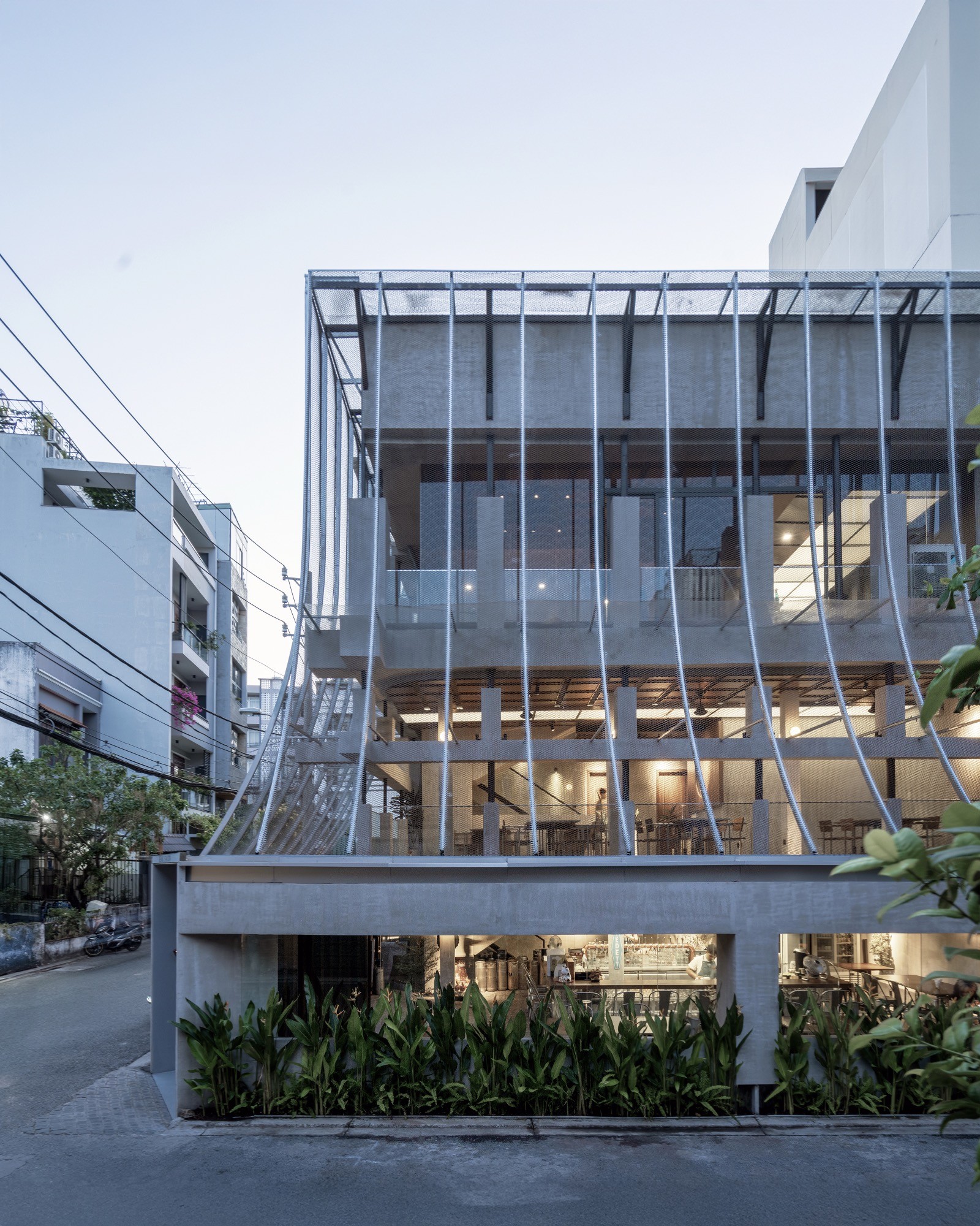 Ts Veil renovates a villa with a climate responsive double skin