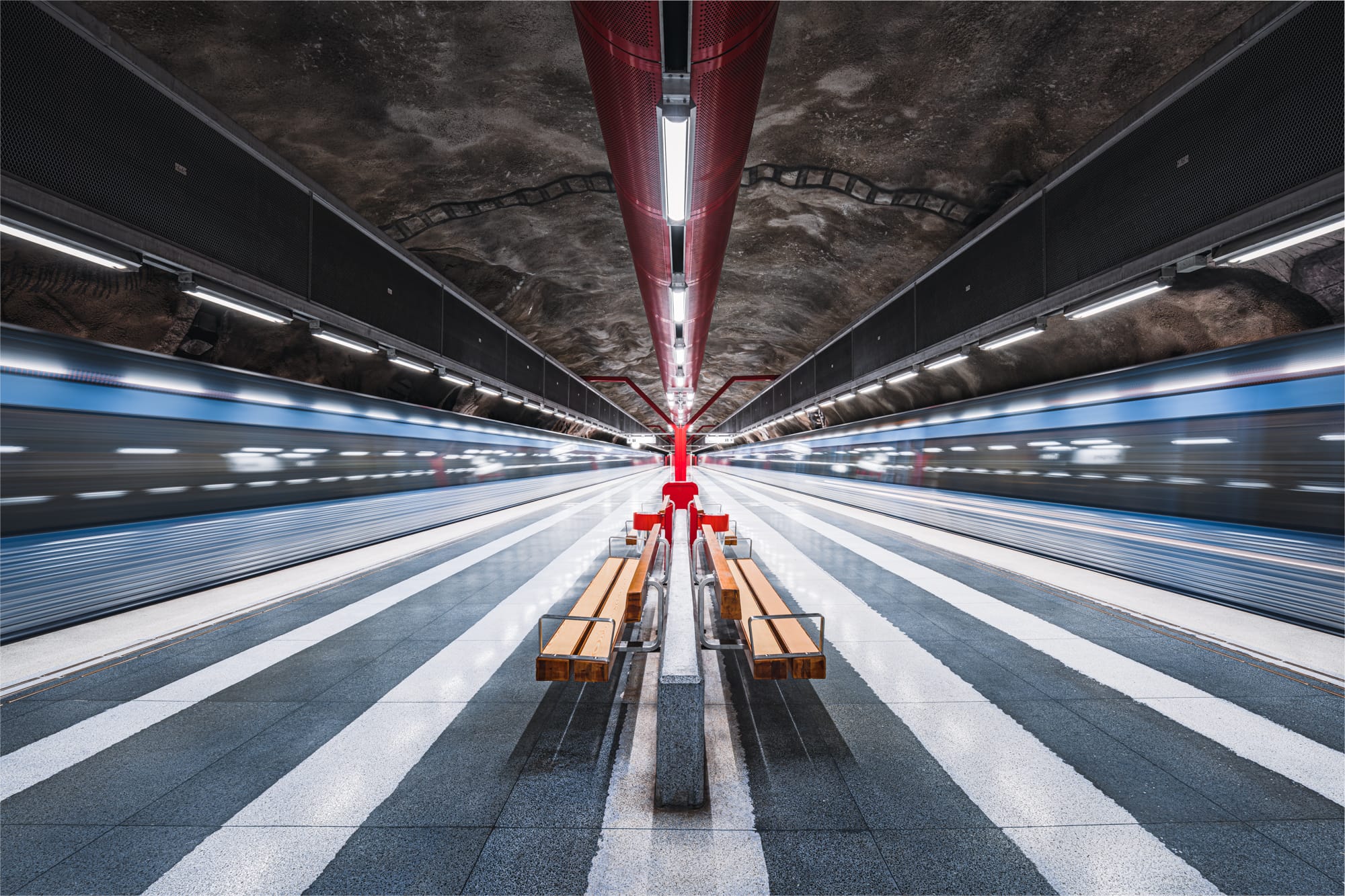 Moments of Stillness: Thibault Drutel’s Symmetric Subway and the poetry of transit infrastructure