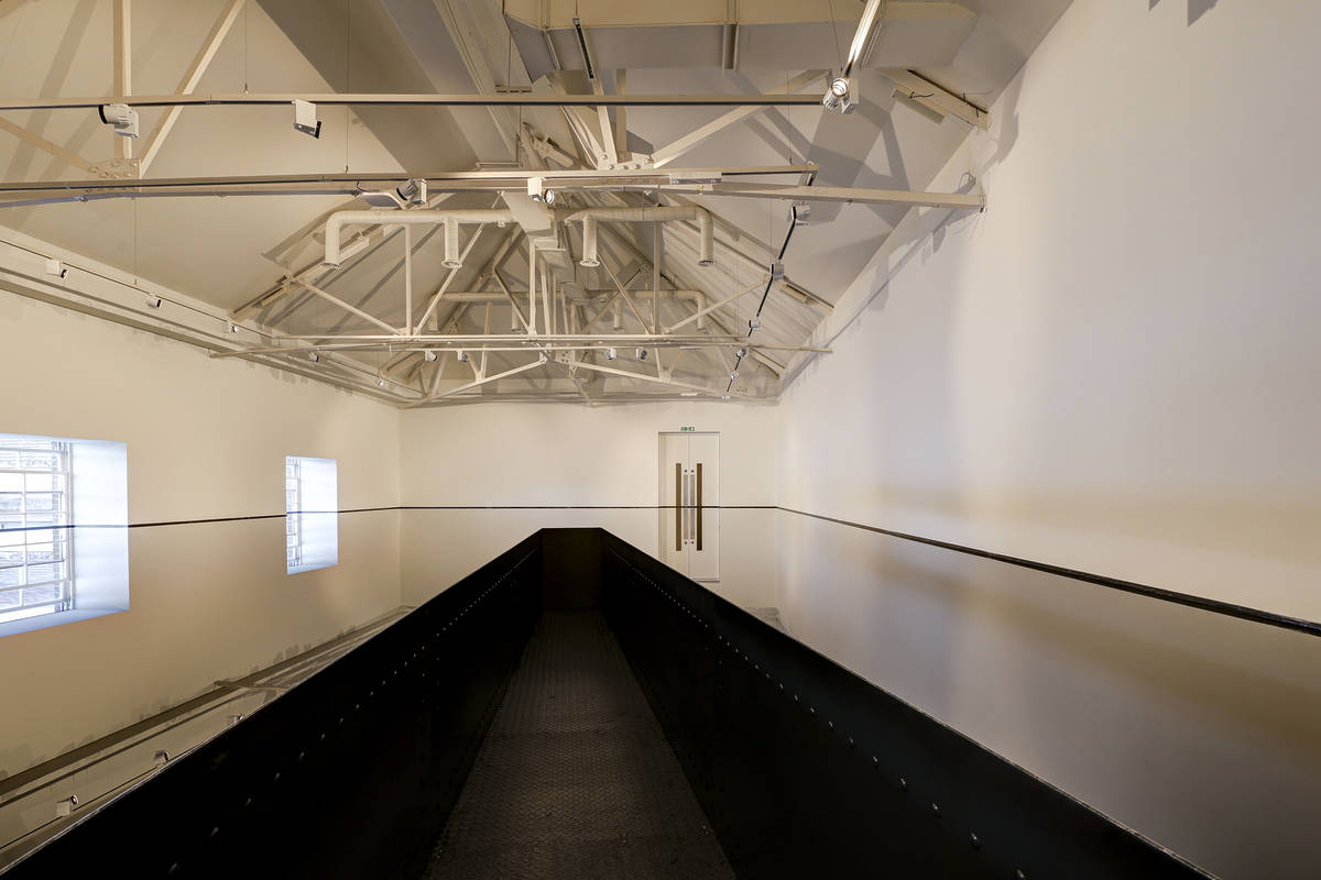 Richard Wilson and the Illusion of Solid Architecture