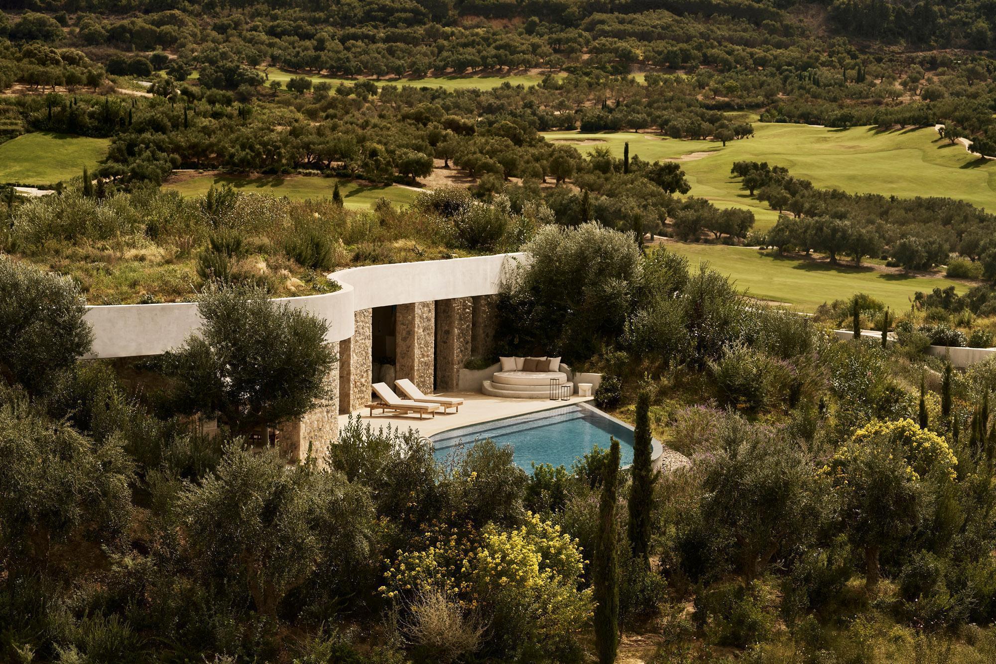 Mandarin Oriental Costa Navarino settles into the Peloponnese landscape