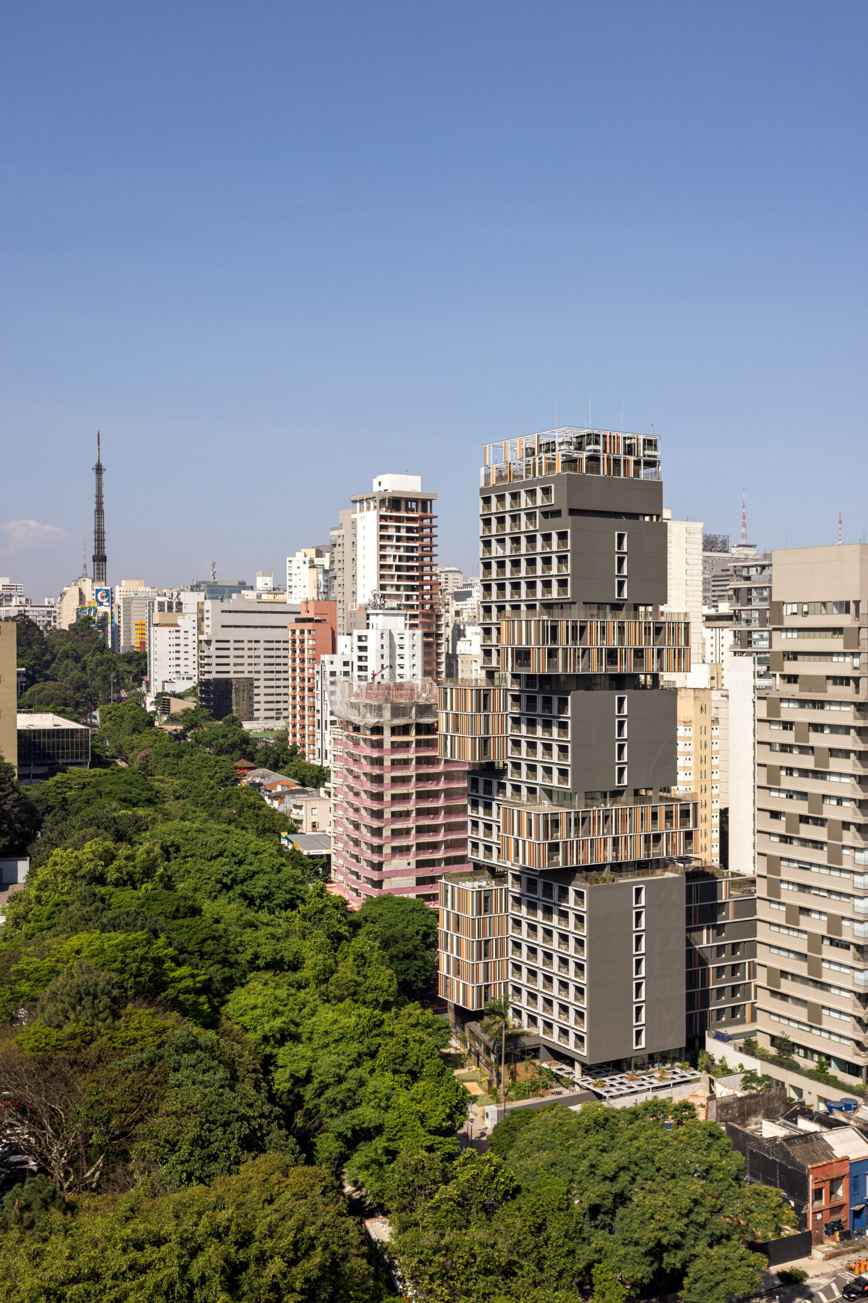 FGMF creates brutalist residential tower with cantilevered concrete volumes in São Paulo
