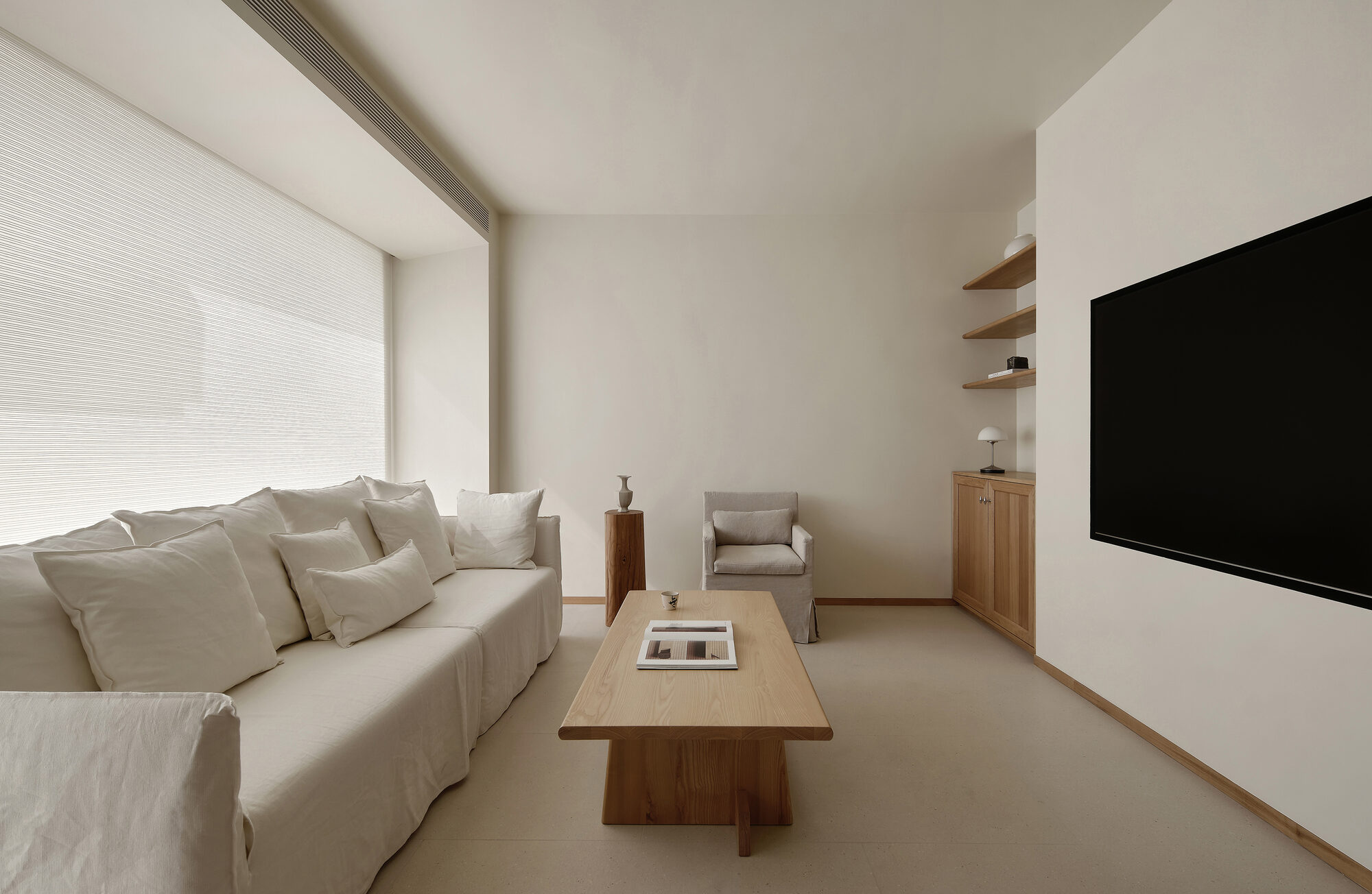 CureDesign brings Chinese garden spatial sequence to Shenzhen apartment