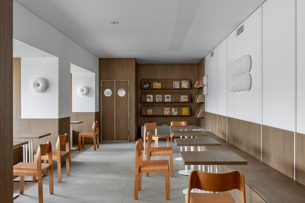 MARKS Coffee & Books interior in Minsk designed by Anna Lazar