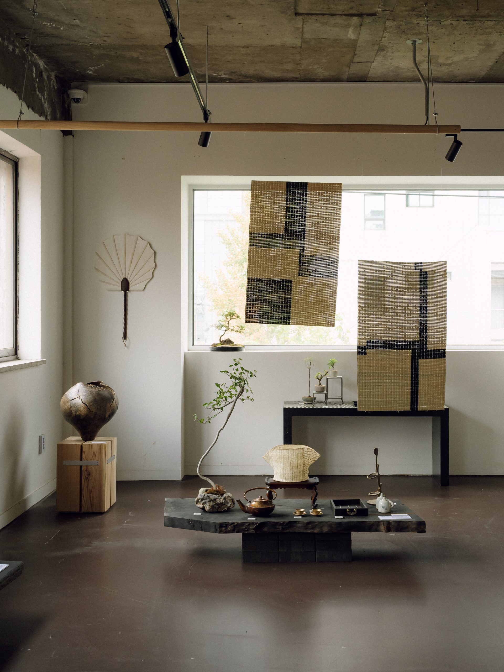 Hwamunseok and Korean craft displayed at RE:WEAVE / LEGACY in Seoul