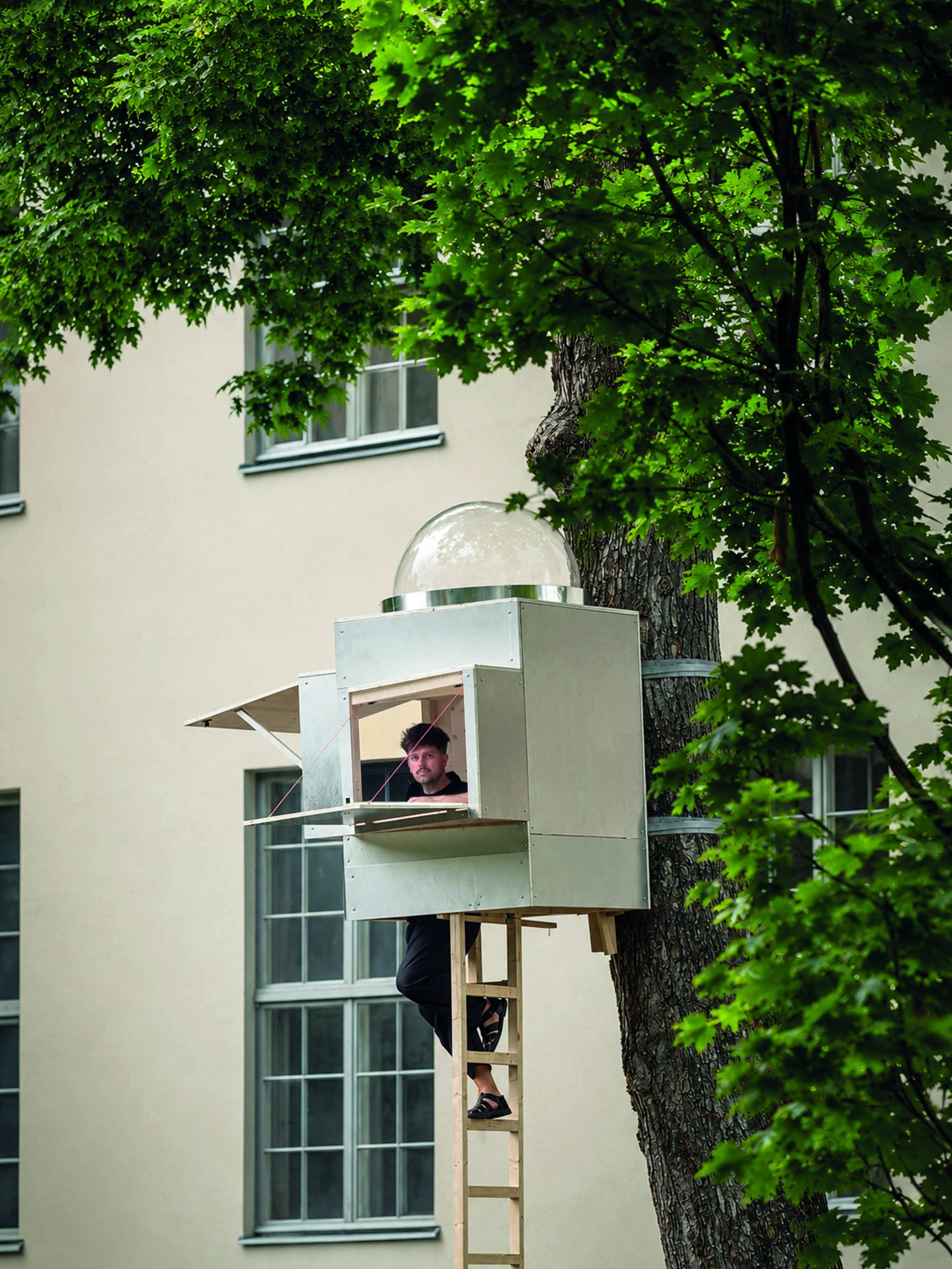 Compact treehouse architecture office by Opposite Office in Weimar