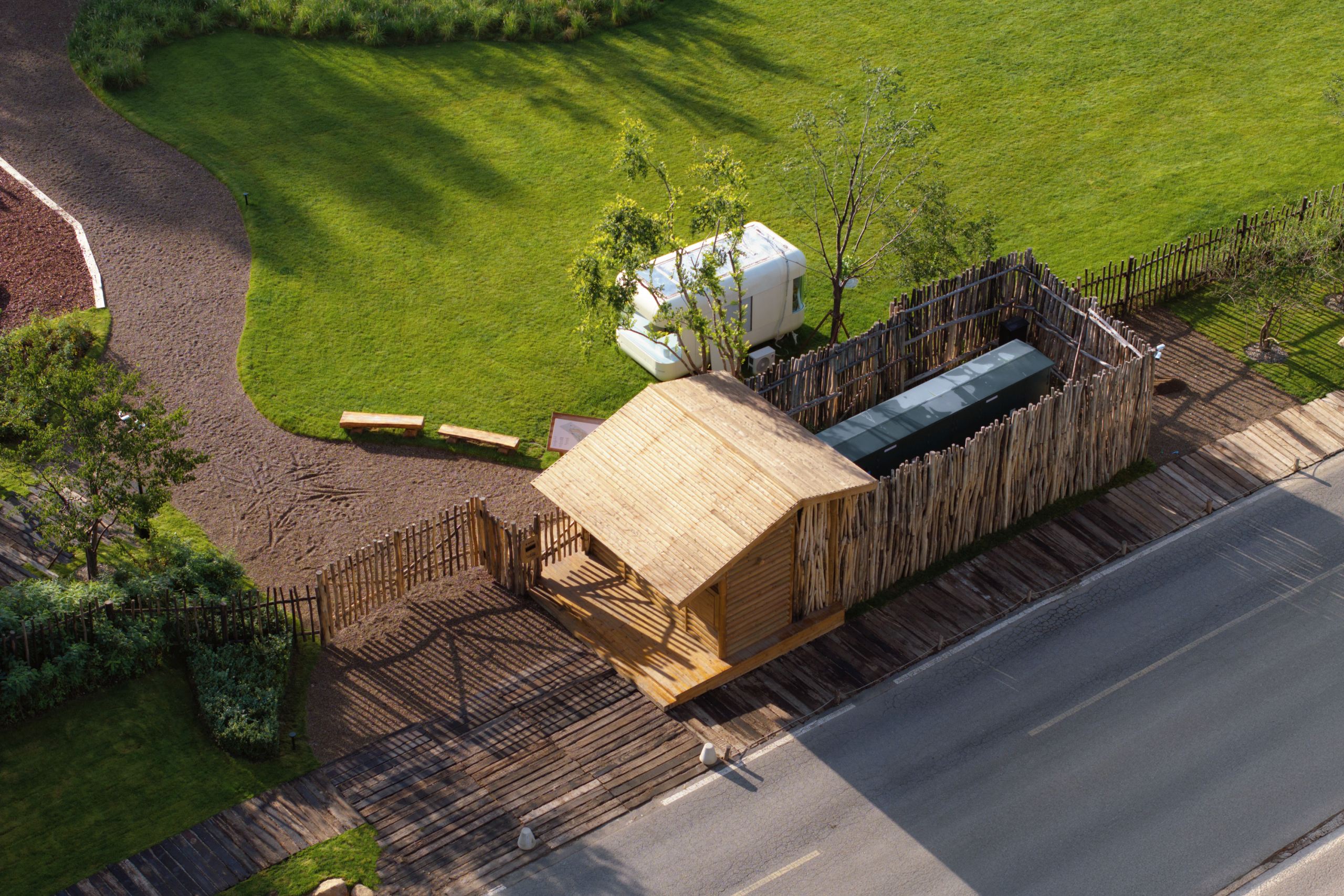 Log service cabins at Forest Delight by XISUI Design