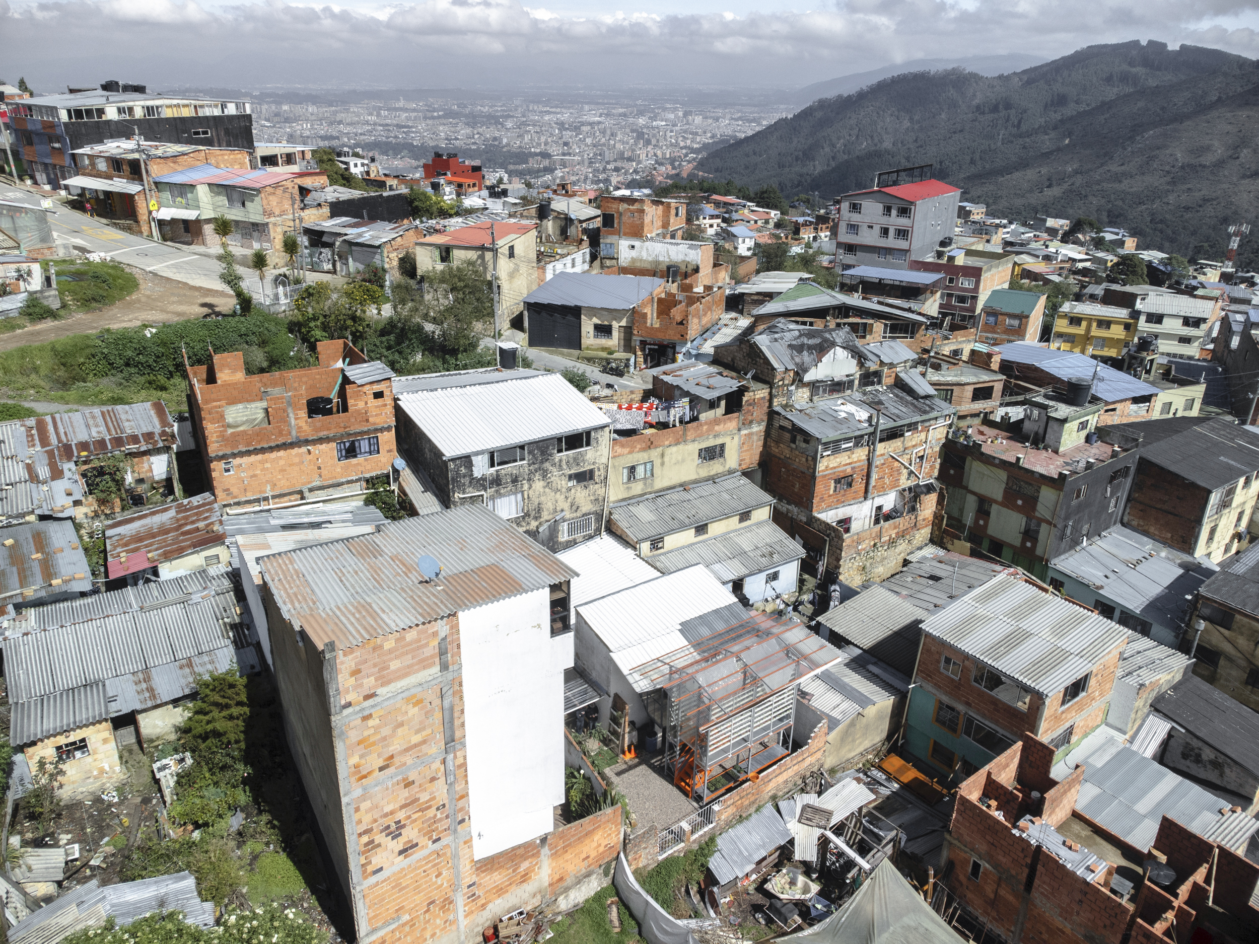 Lightweight industrial shelving structure used for hydroponic growing in Bogota
