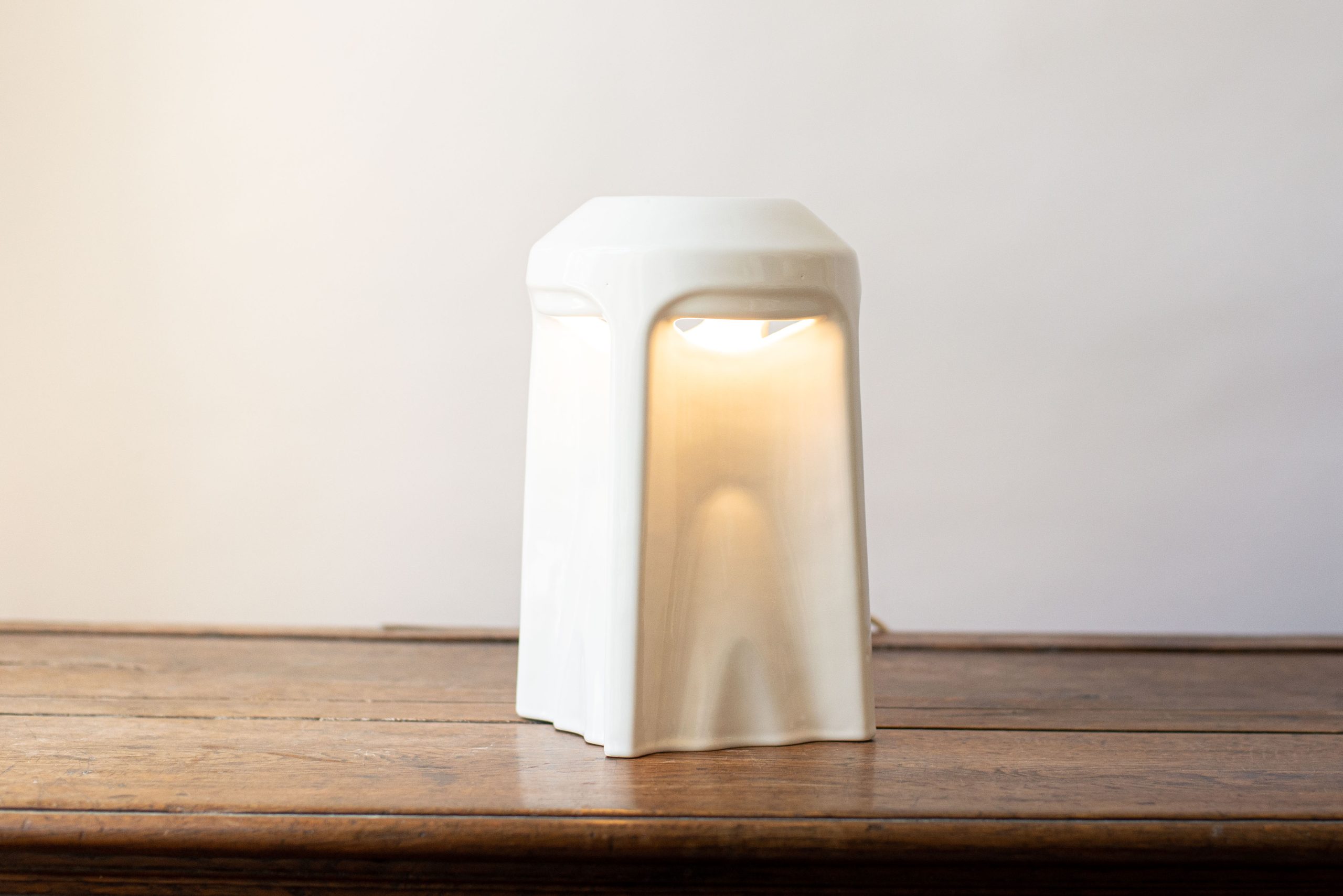 Sculptural Temple table lamp in faience by Bouti Studio