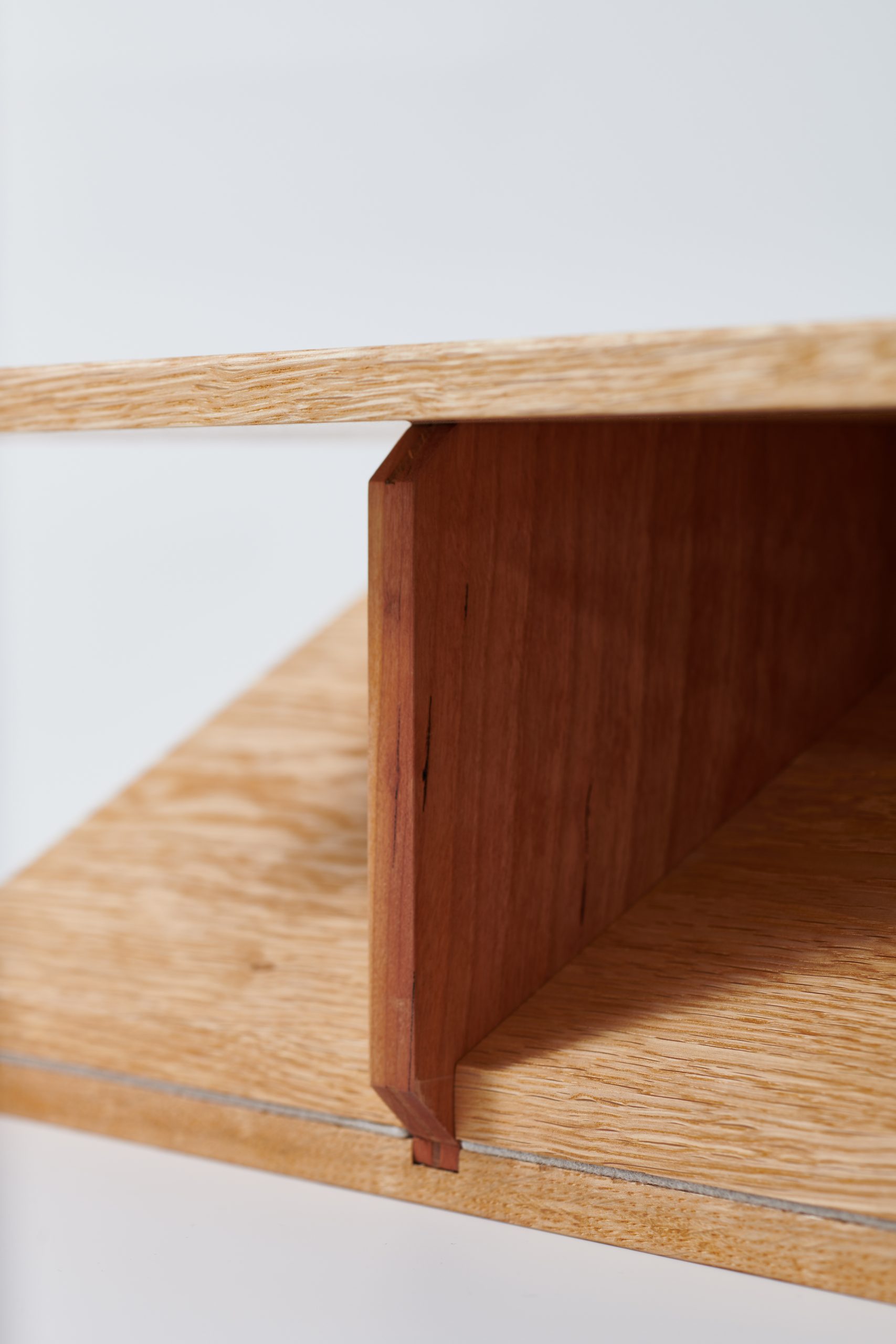 Folding low table designed by Ryota Yokozeki Studio for TAKIZME