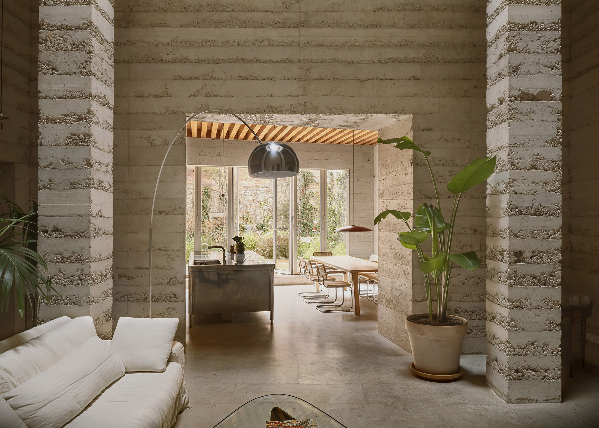 House 1736 by HARQUITECTES in Barcelona, photographed by Adrià Goula