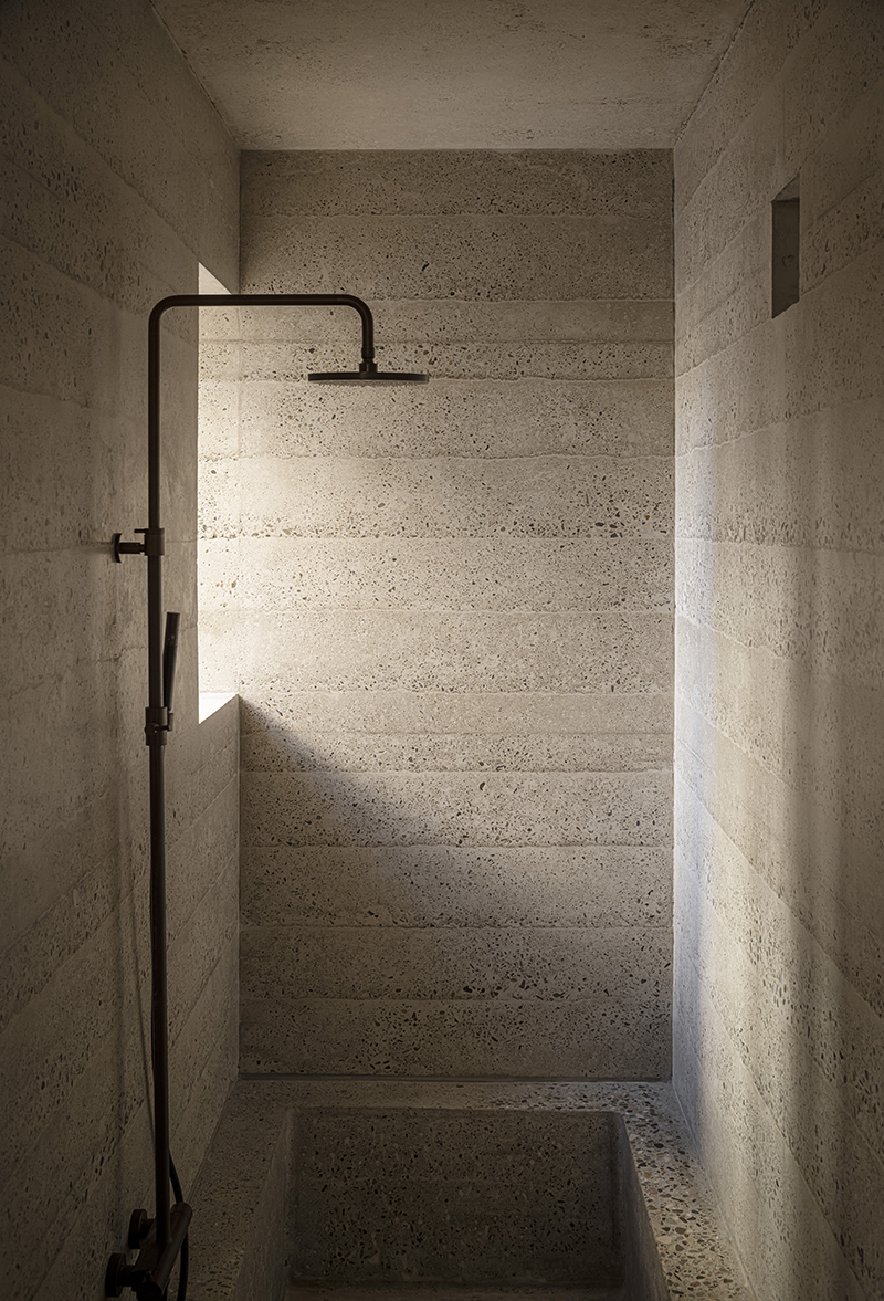 House 1736 by HARQUITECTES