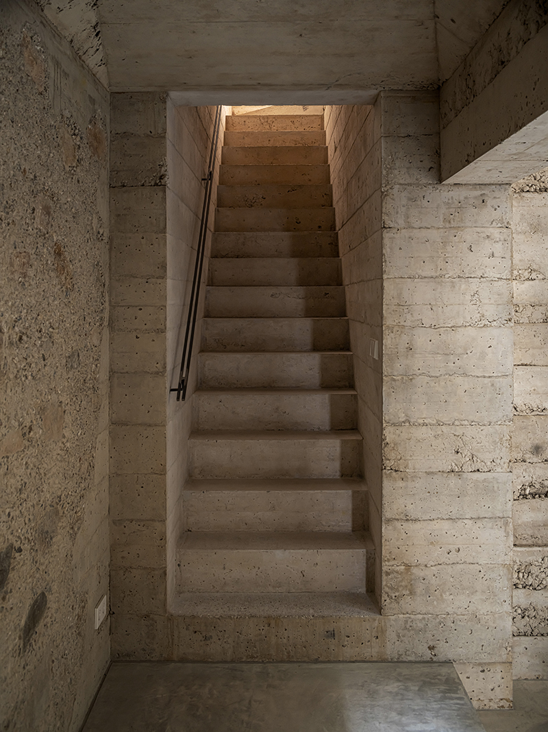 House 1736 by HARQUITECTES