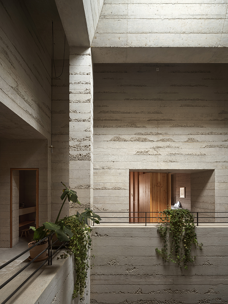 House 1736 by HARQUITECTES
