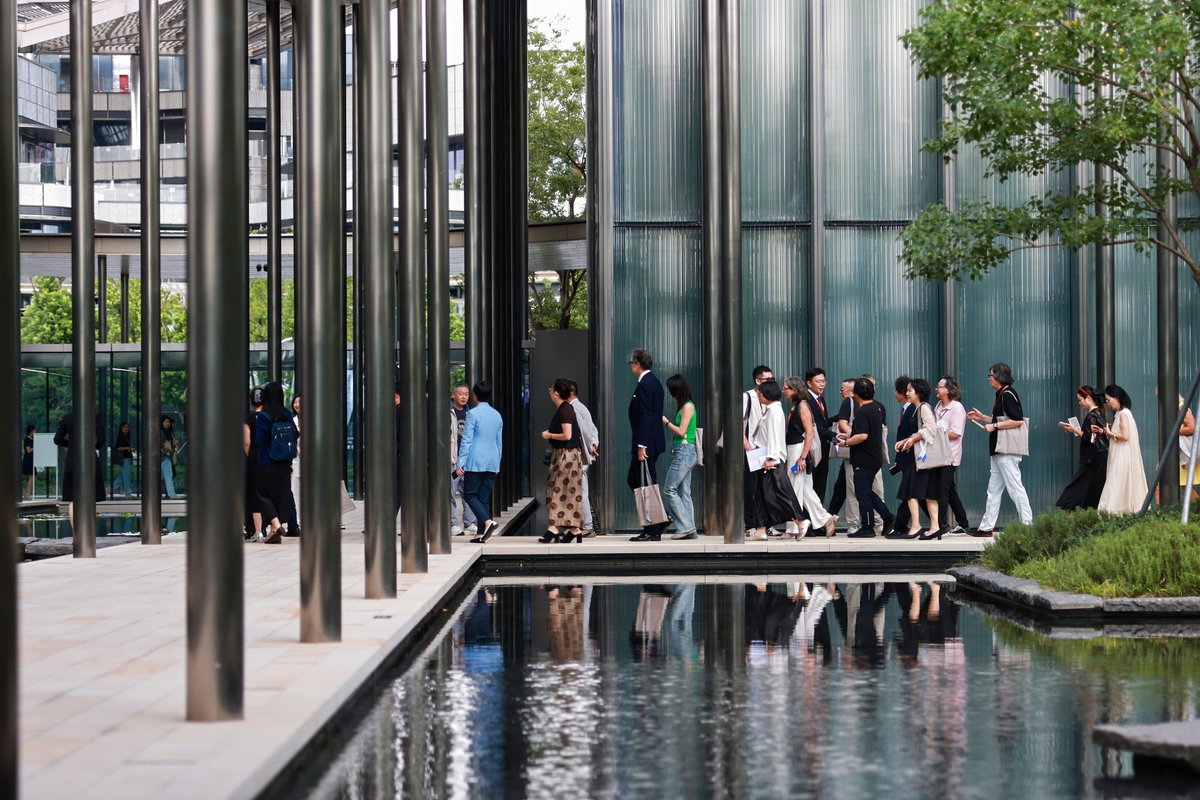 Exterior and garden at Suzhou Museum of Contemporary Art