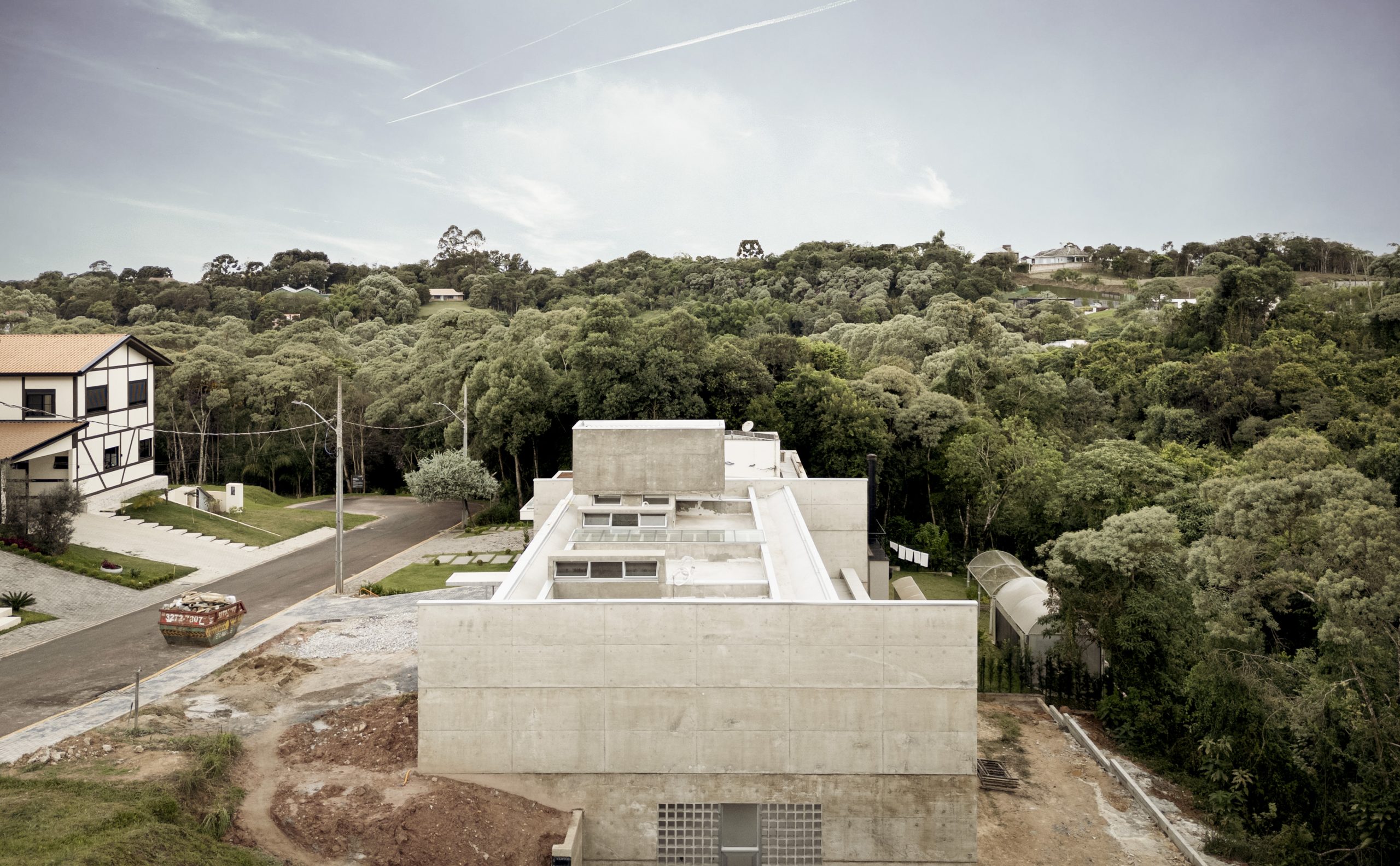 Casa Lucy in the Sky with Diamonds by YVA Arquitetura, photographed by Mahani Siqueira