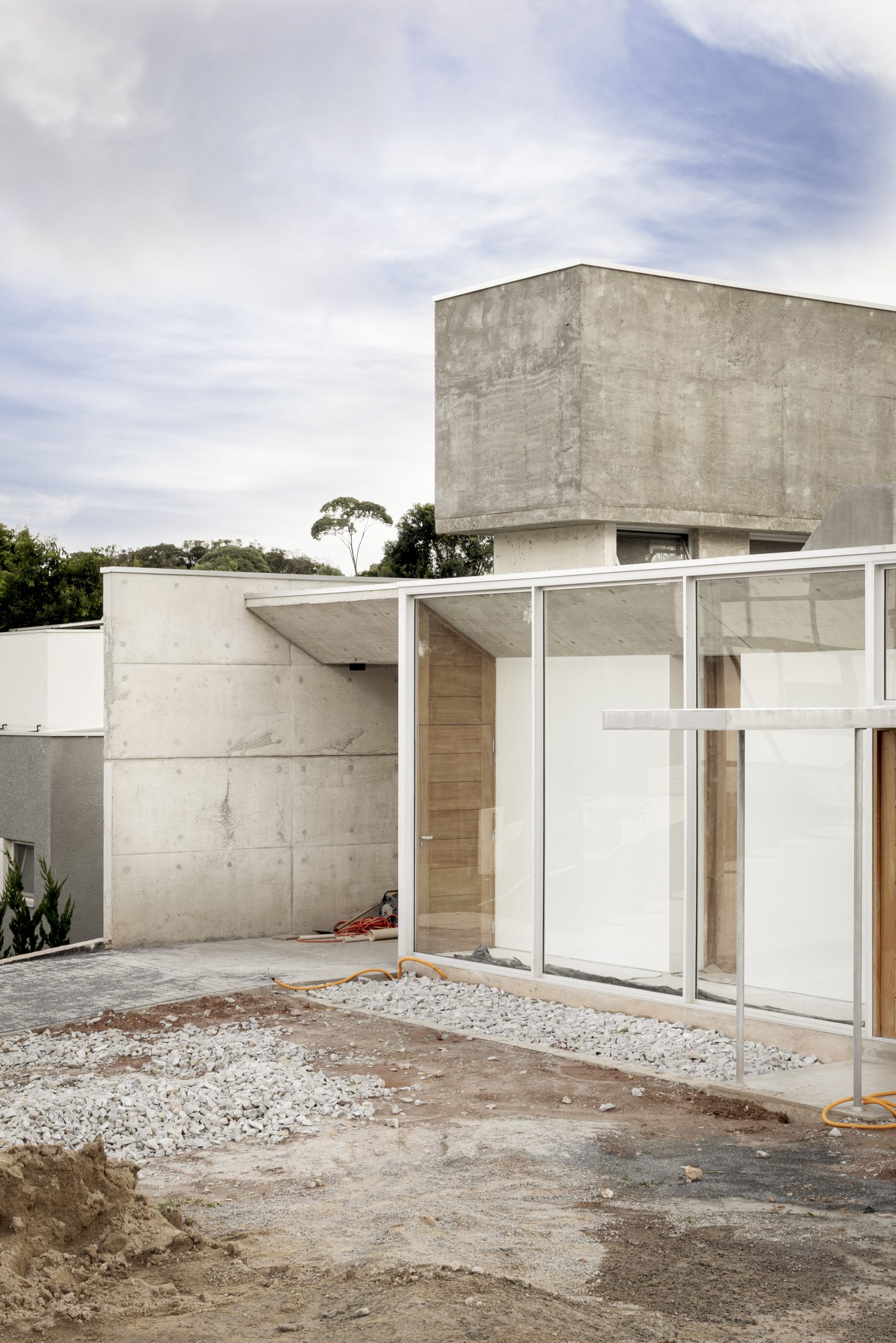 Casa Lucy in the Sky with Diamonds by YVA Arquitetura, photographed by Mahani Siqueira