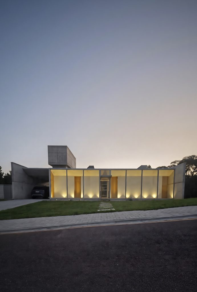 Casa Lucy in the Sky with Diamonds by YVA Arquitetura, photographed by Mahani Siqueira