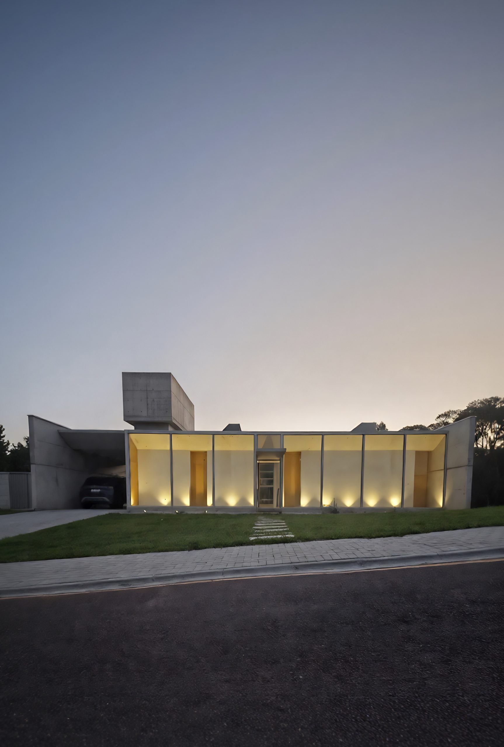 Casa Lucy in the Sky with Diamonds by YVA Arquitetura, photographed by Mahani Siqueira