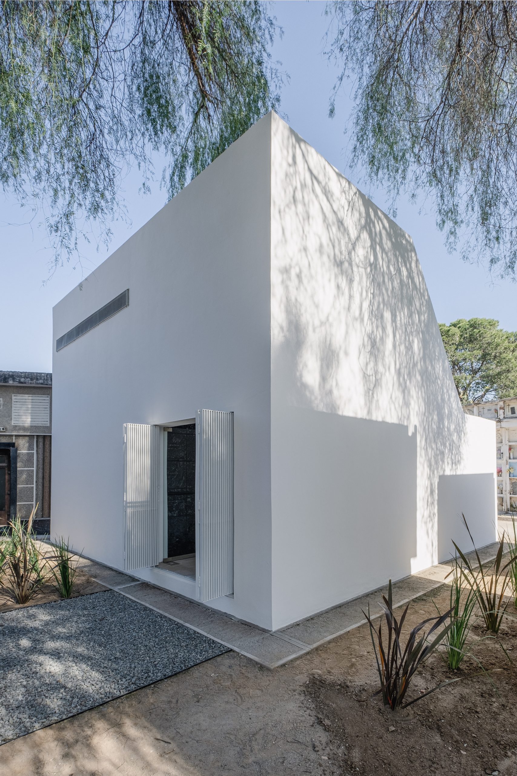 San Jeronimo Chapel by Esteras Perrote, photographed by Andres Dominguez