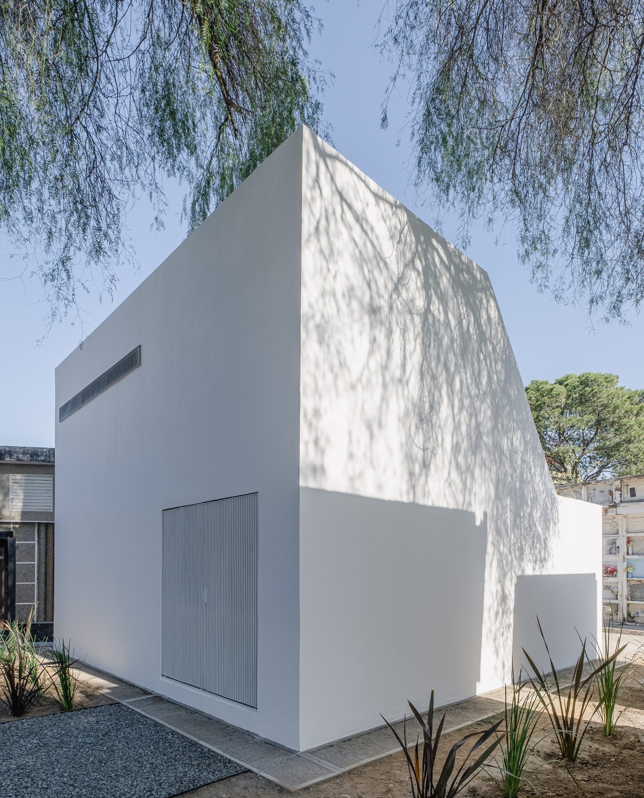 San Jeronimo Chapel by Esteras Perrote, photographed by Andres Dominguez