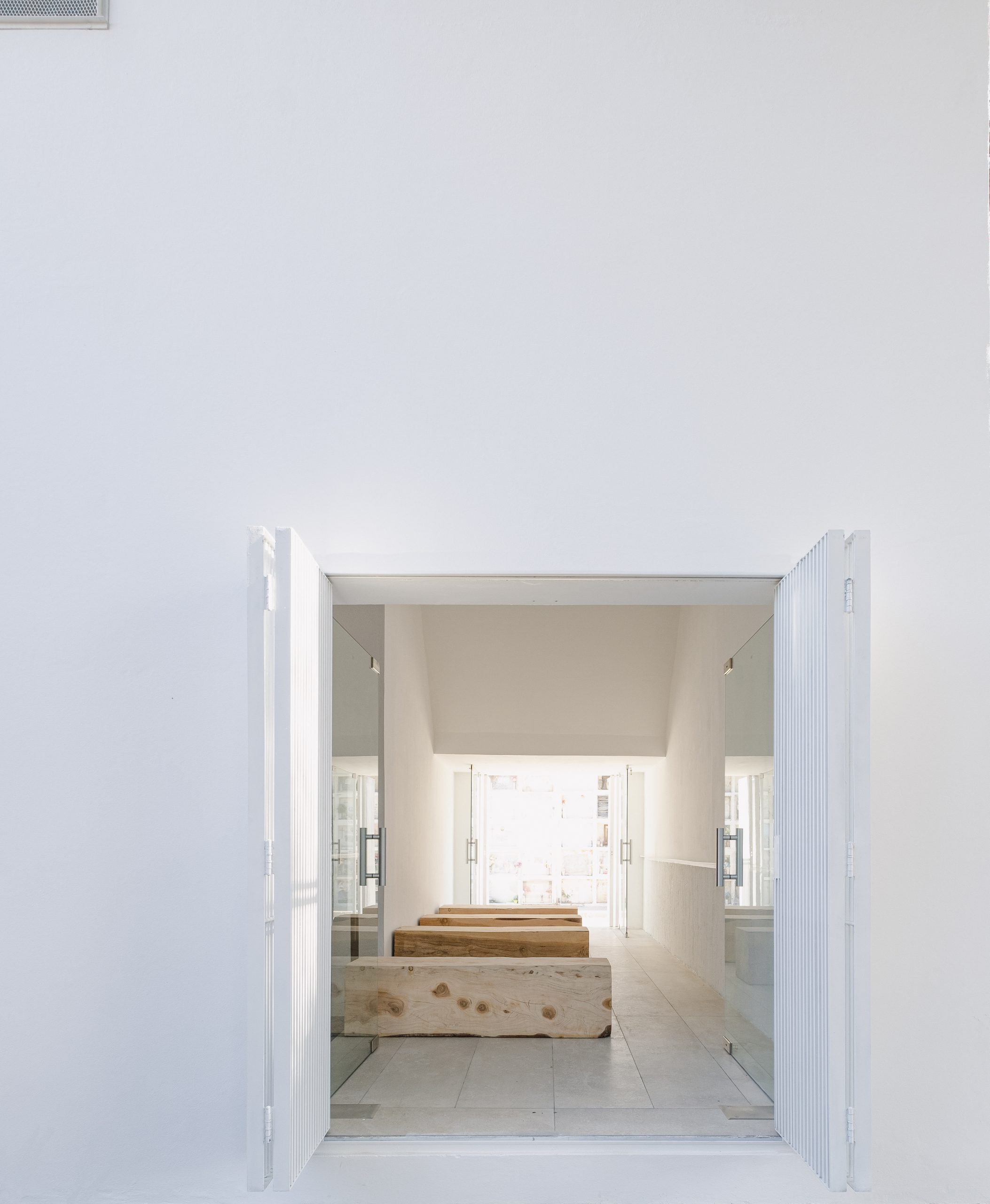 San Jeronimo Chapel by Esteras Perrote, photographed by Andres Dominguez
