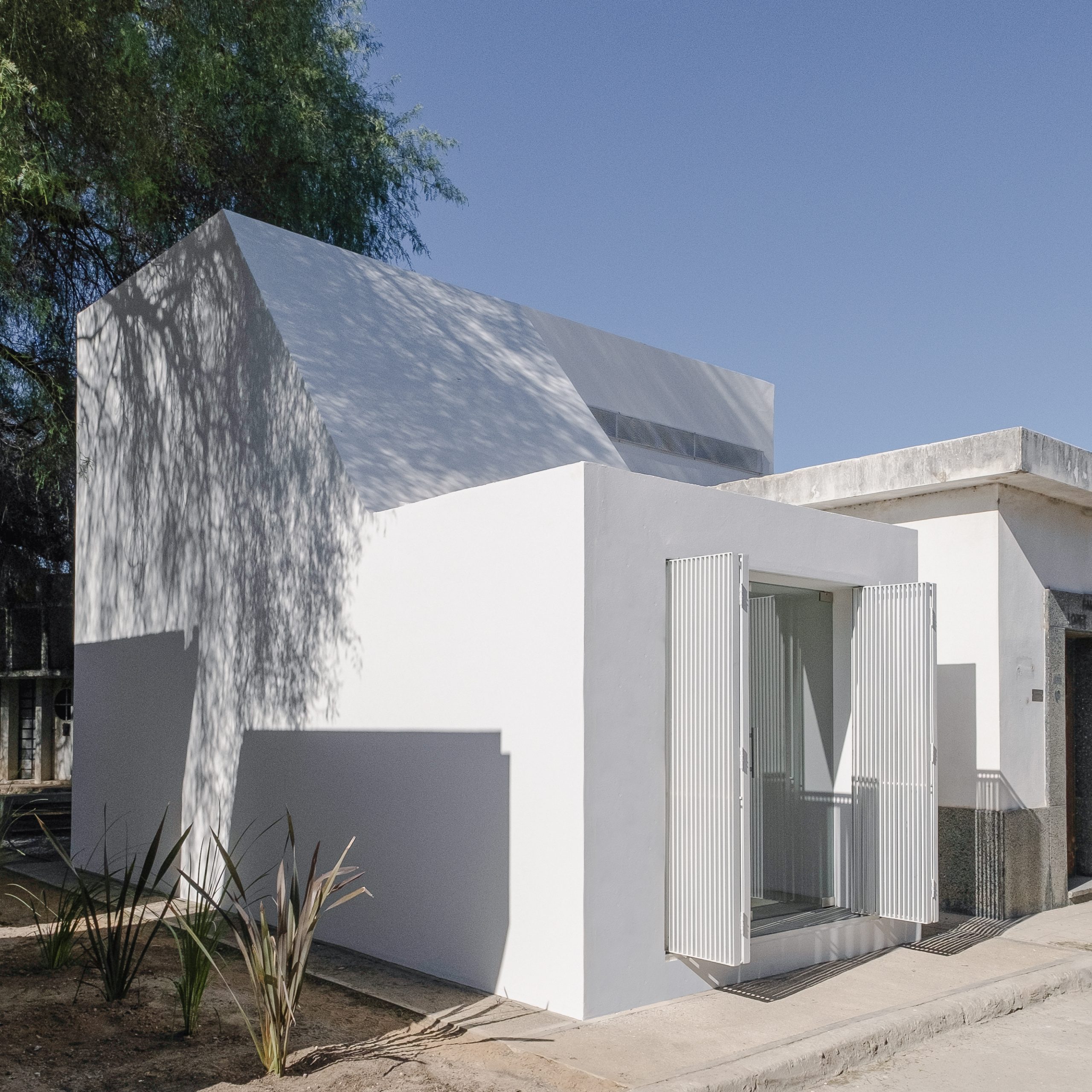 San Jeronimo Chapel by Esteras Perrote, photographed by Andres Dominguez